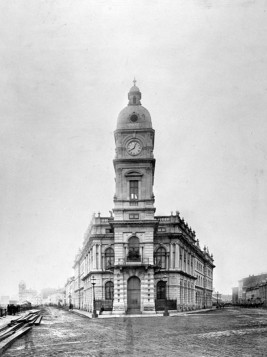 The Royal Insurance Building: from insurance to custom house