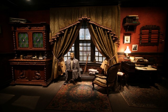 Sherlock Holmes